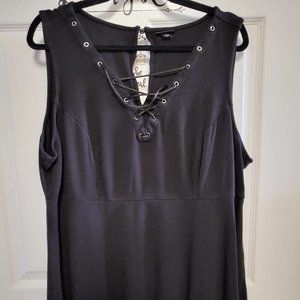 Women's Torrid Black Fit & Flare Sleeveless Blouse with Cross Tie Accent Size 3